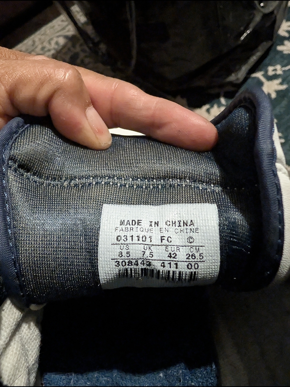 Nike High-Top Sneakers in White & Navy Blue - Picture 7 of 7